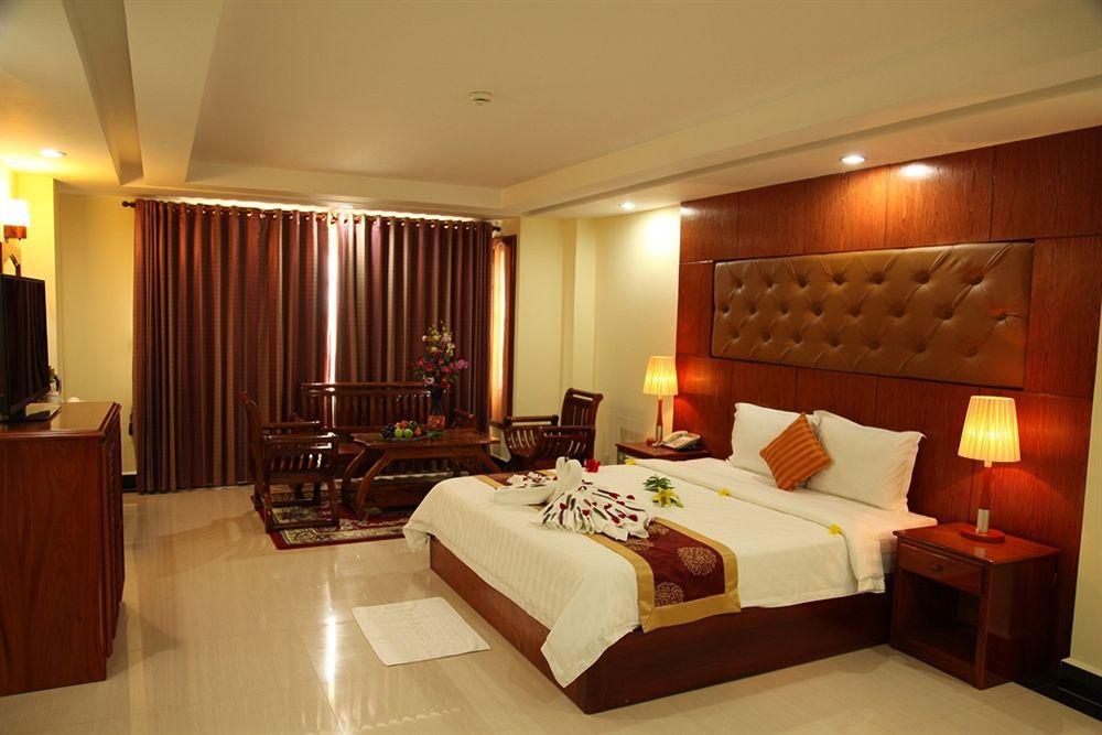 Huang Ting Hotel Пном Пен Екстериор снимка