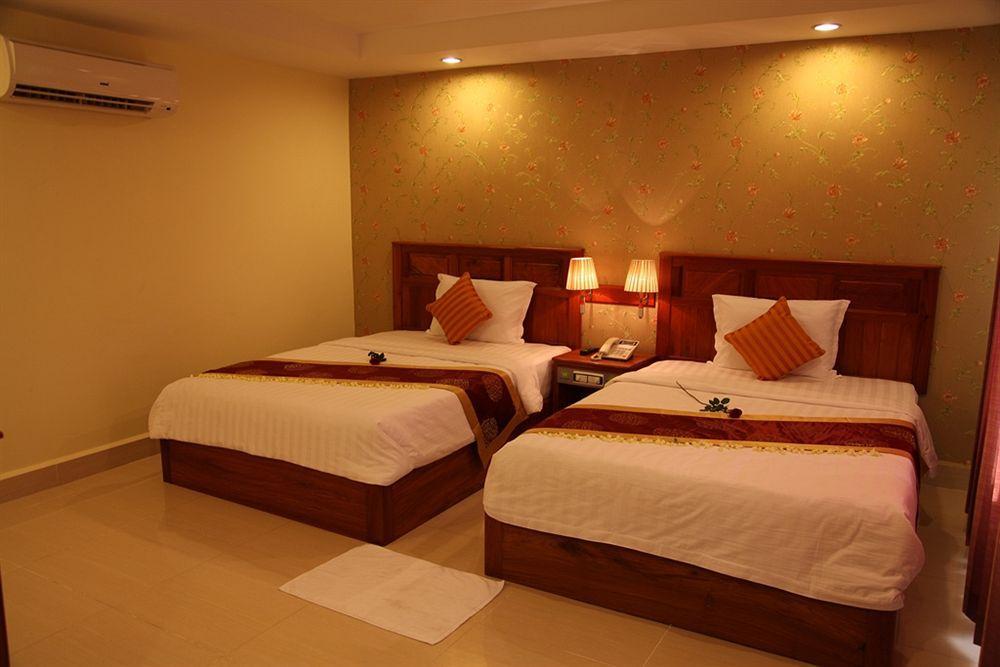 Huang Ting Hotel Пном Пен Екстериор снимка