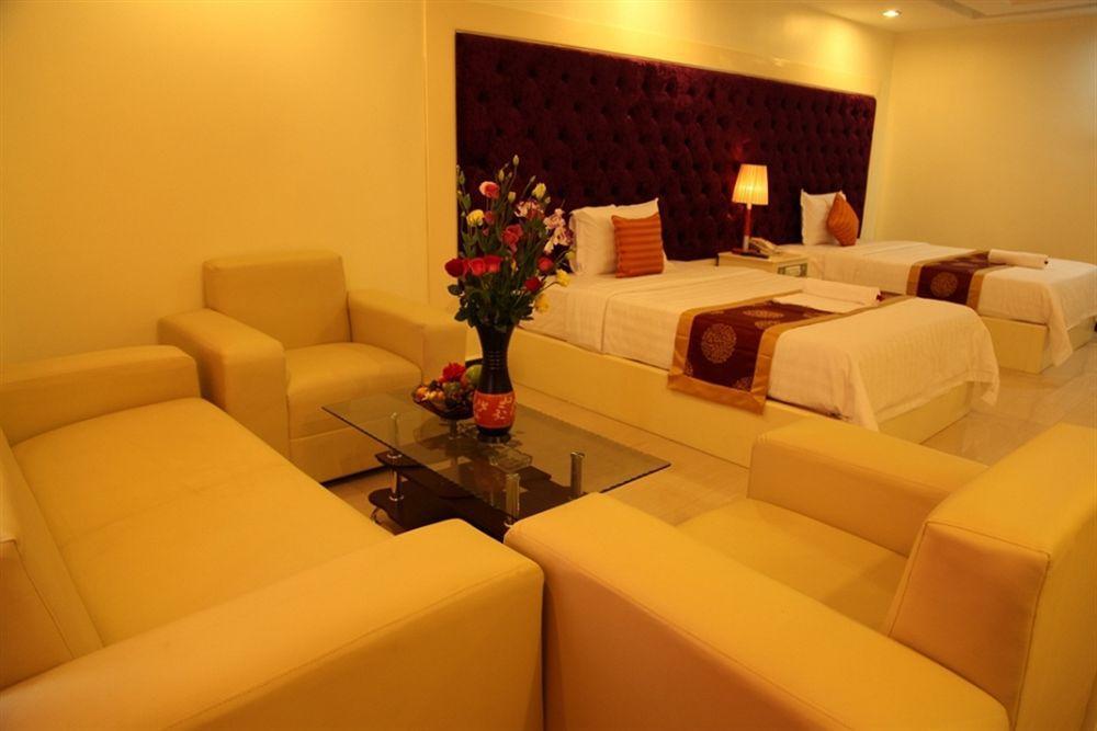 Huang Ting Hotel Пном Пен Екстериор снимка