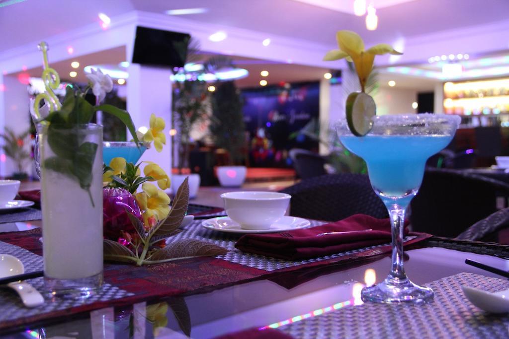 Huang Ting Hotel Пном Пен Екстериор снимка