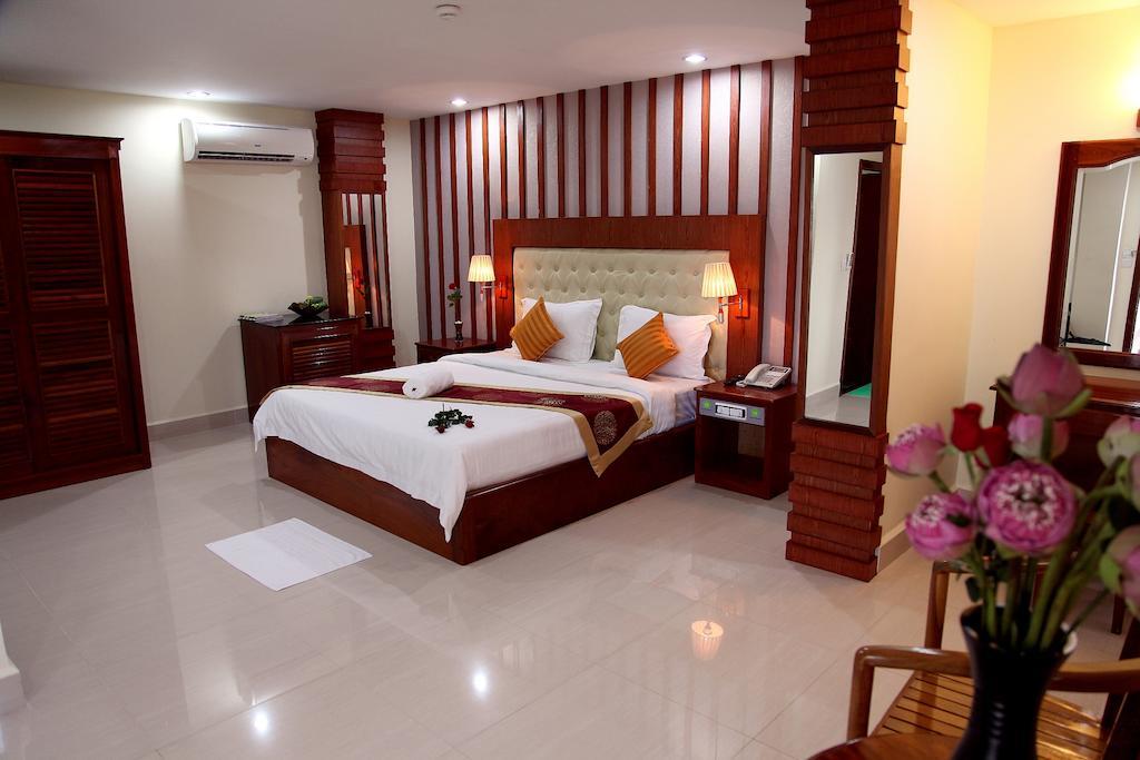 Huang Ting Hotel Пном Пен Екстериор снимка