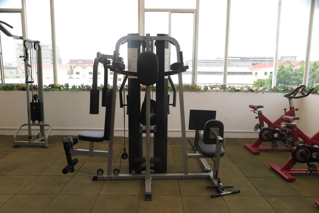 Huang Ting Hotel Пном Пен Екстериор снимка