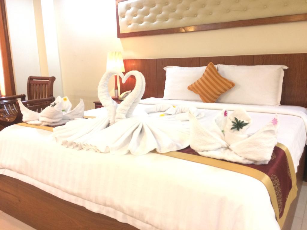 Huang Ting Hotel Пном Пен Екстериор снимка