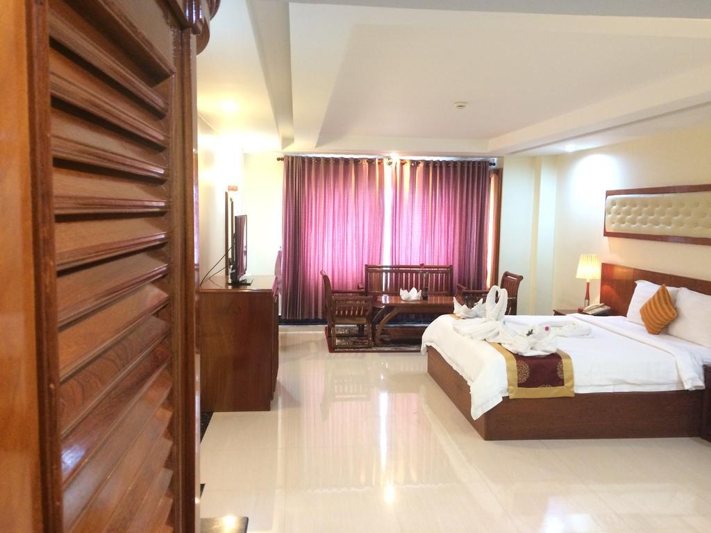 Huang Ting Hotel Пном Пен Екстериор снимка